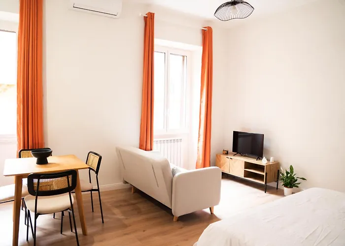 Apartment Domina - Termini Esquilino Rom